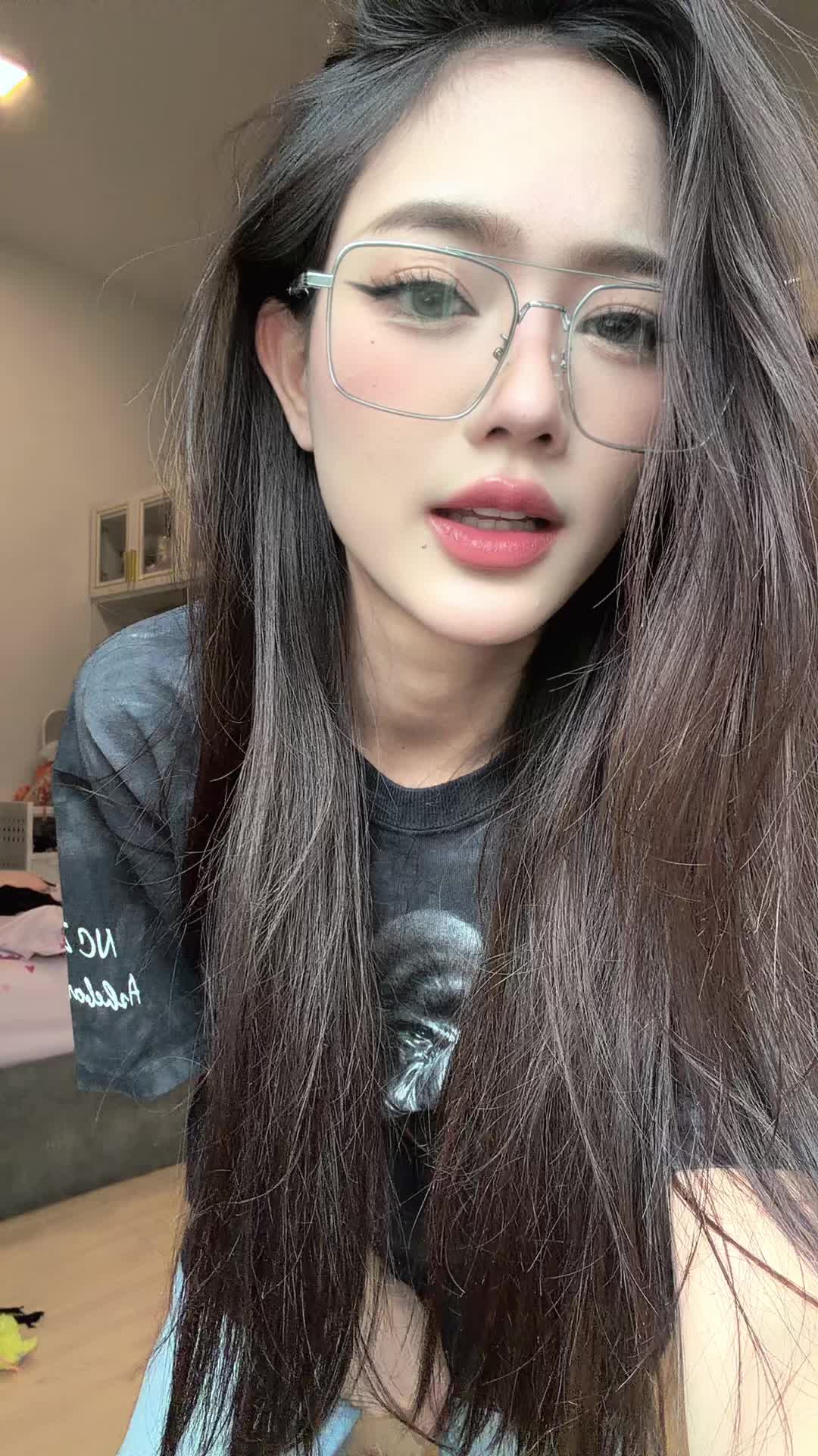 @เนย นฤมล
