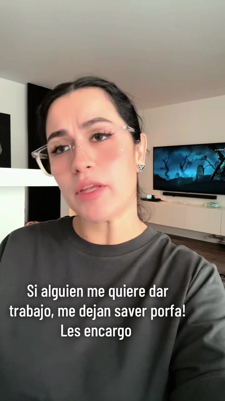 @Claudia 🖤