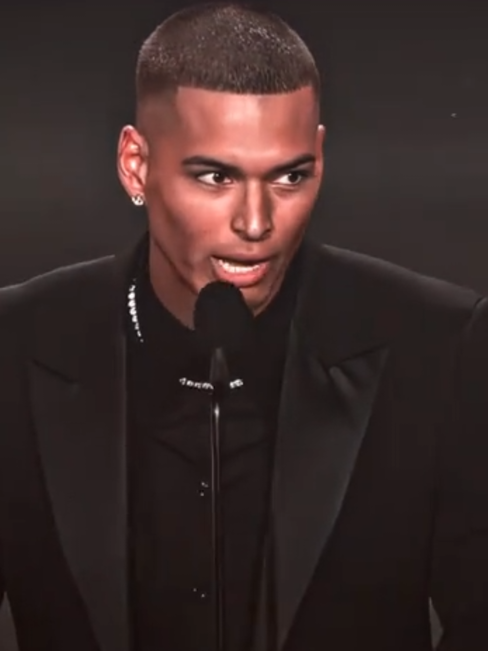 @𝐂𝐑𝐎𝐋𝐈𝐗