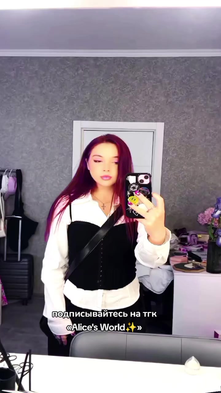 @🍉Aᥣiᥴᥱ_fᥲᥒ🍉