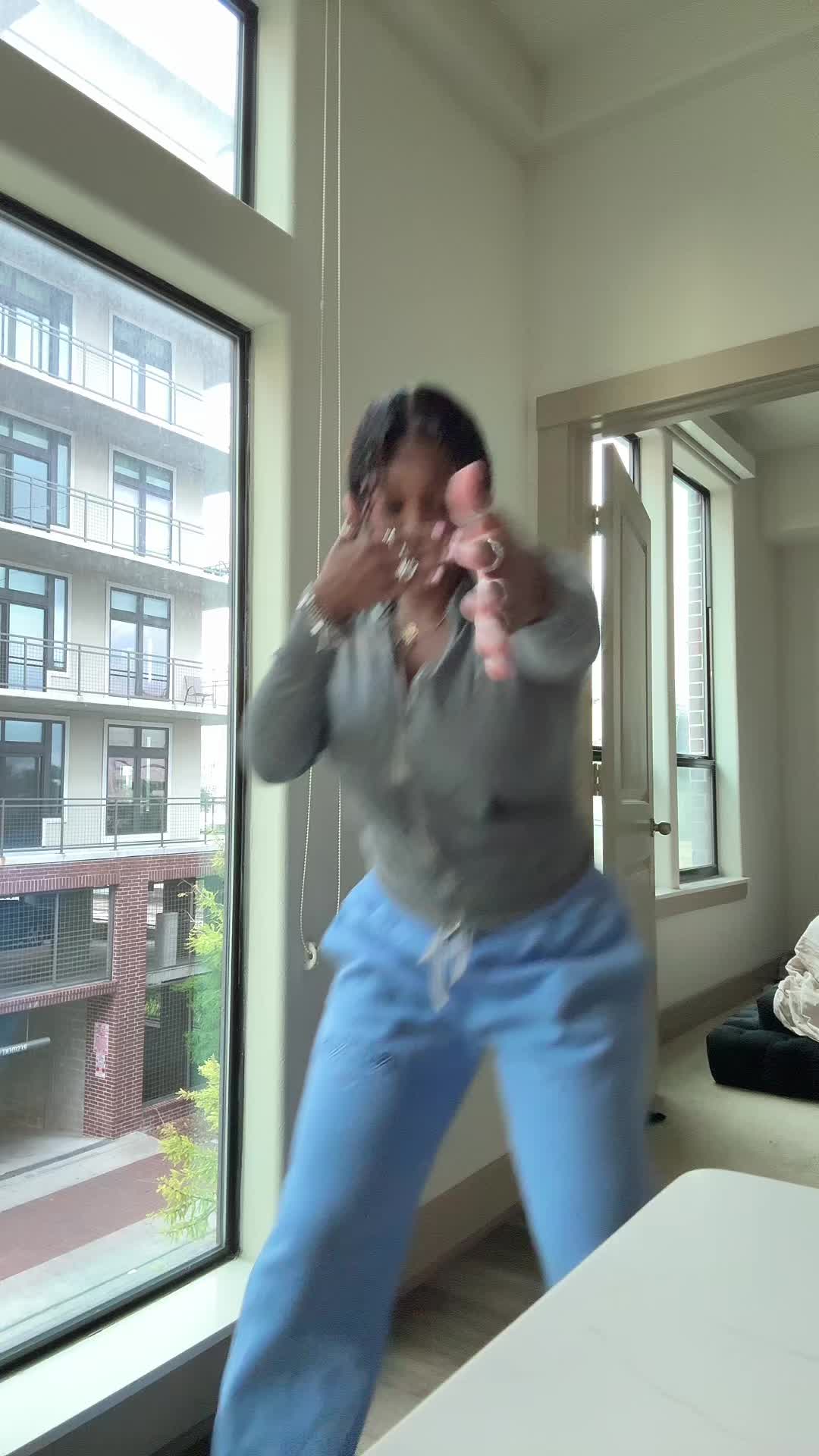 @Kaylarena