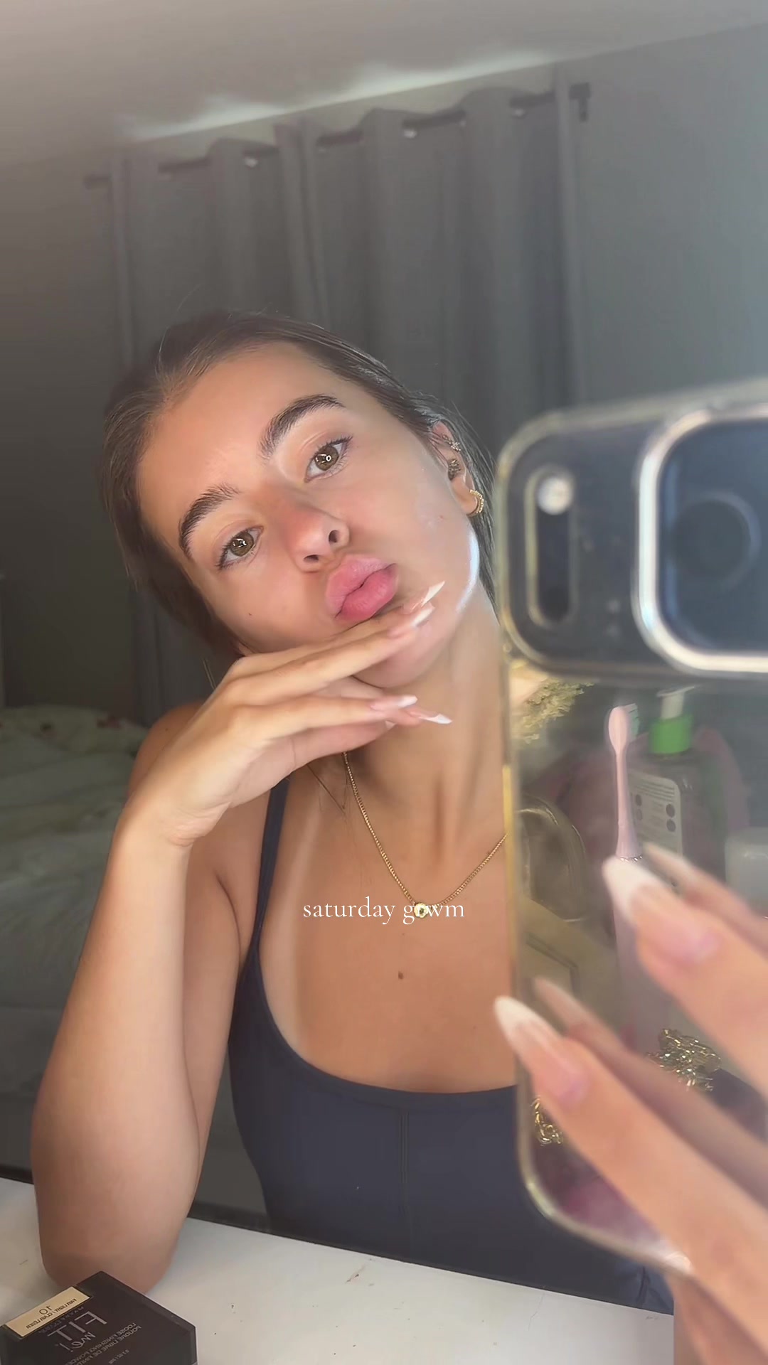 @NICOLE VIOLET