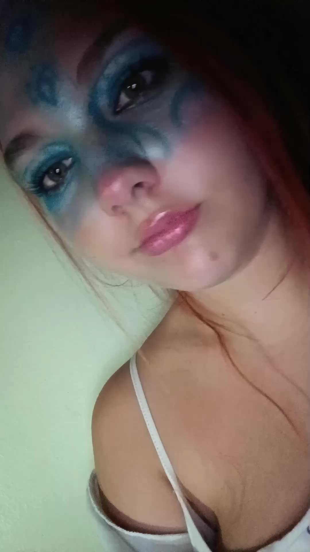 @isabella