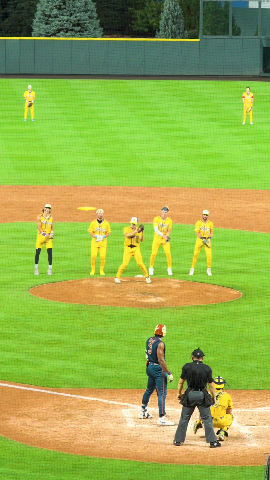 @thesavbananas