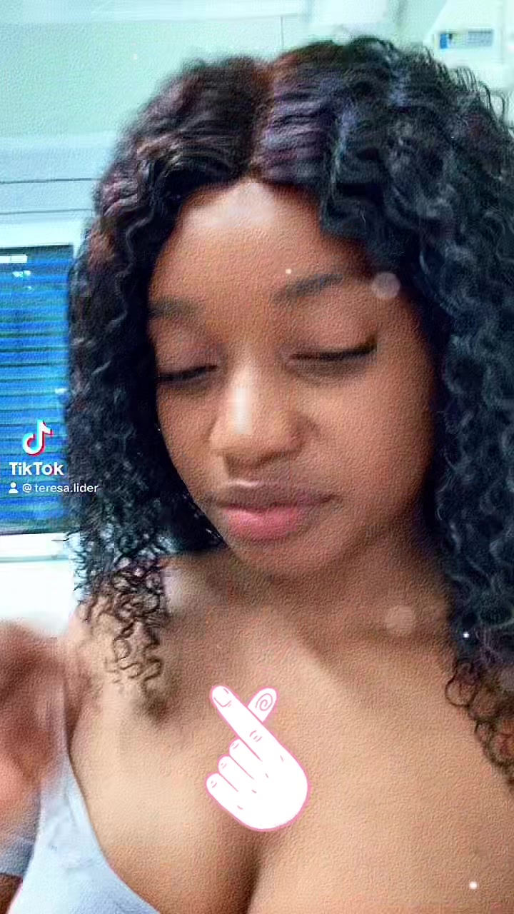@Theresa🇦🇴🇩🇪