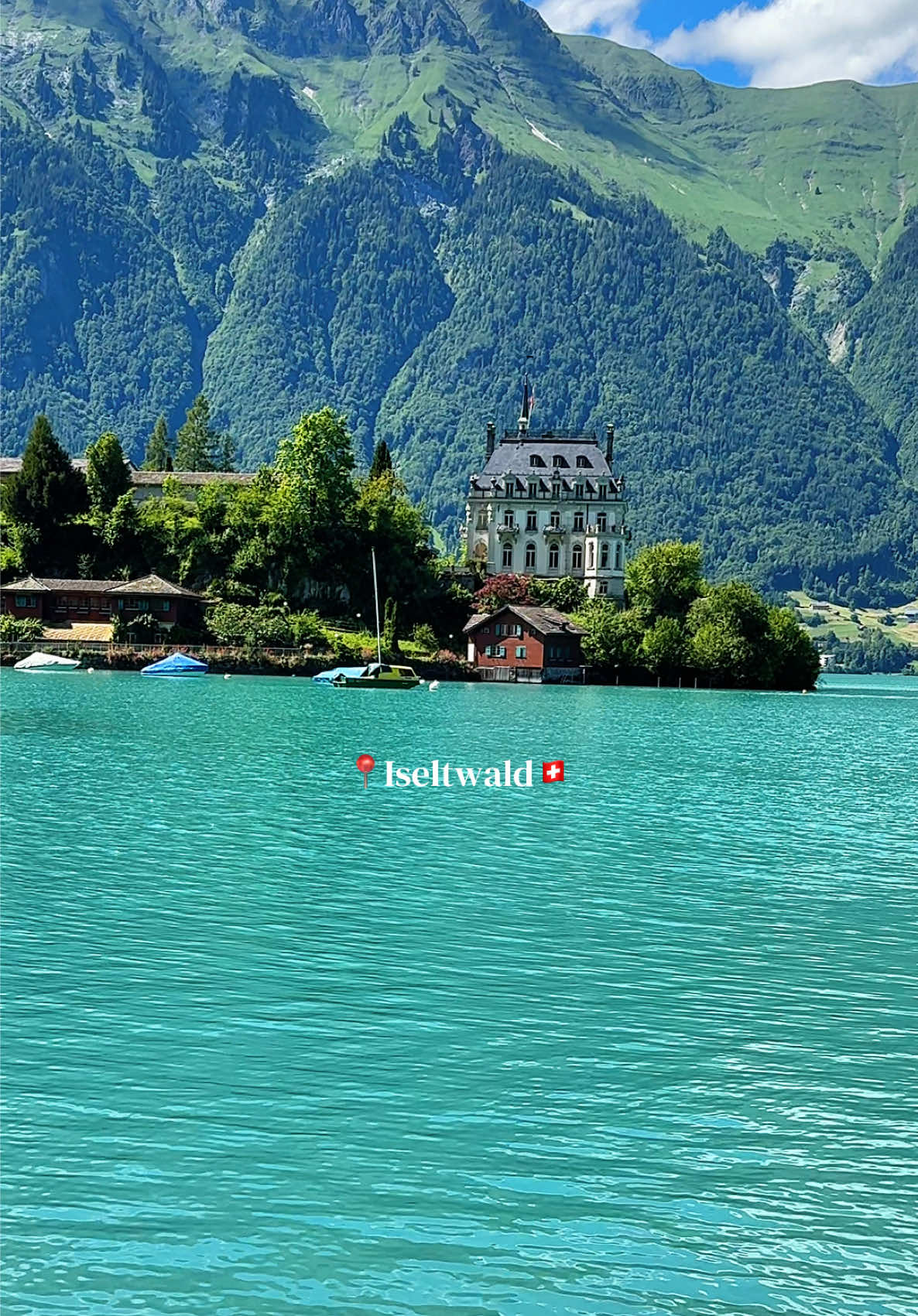 @TravelVibes