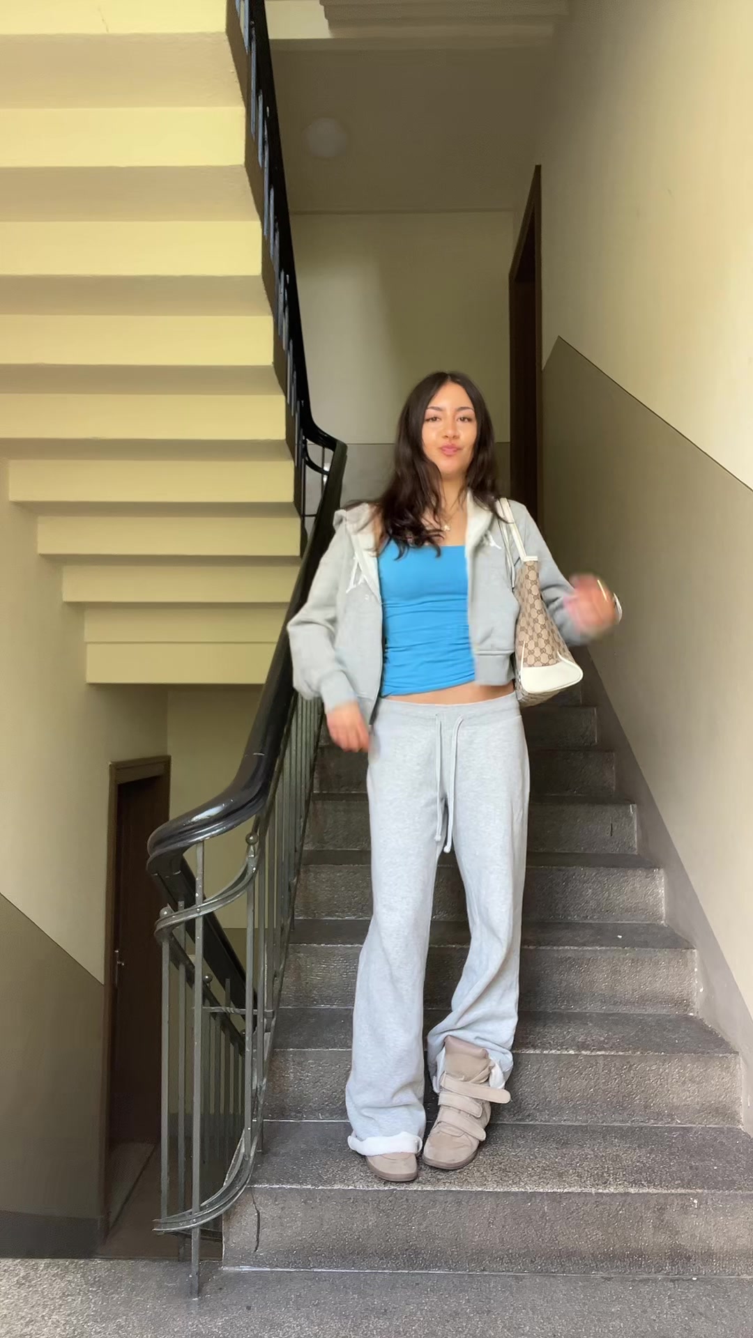 @heloiseeee