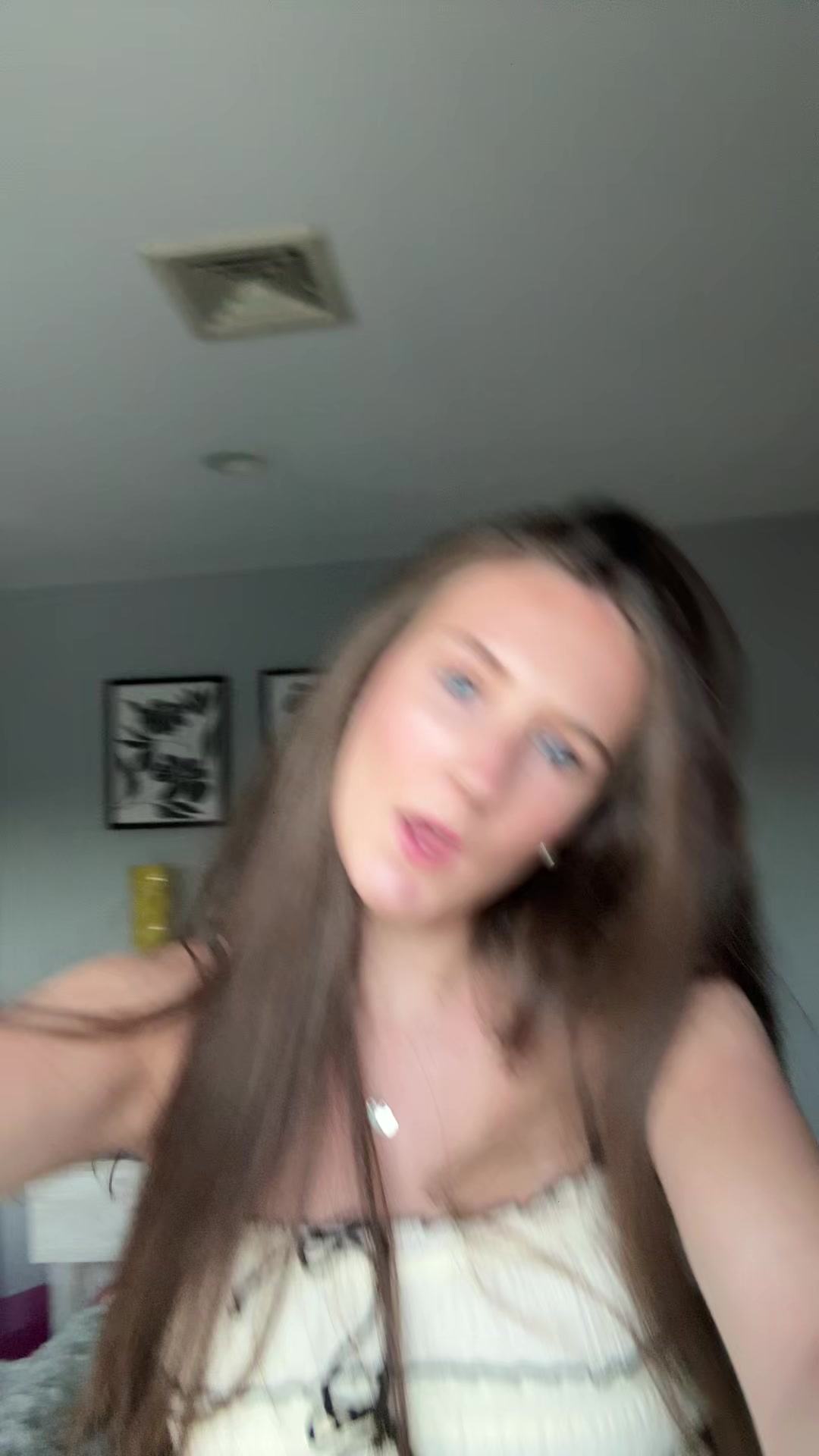 @laura