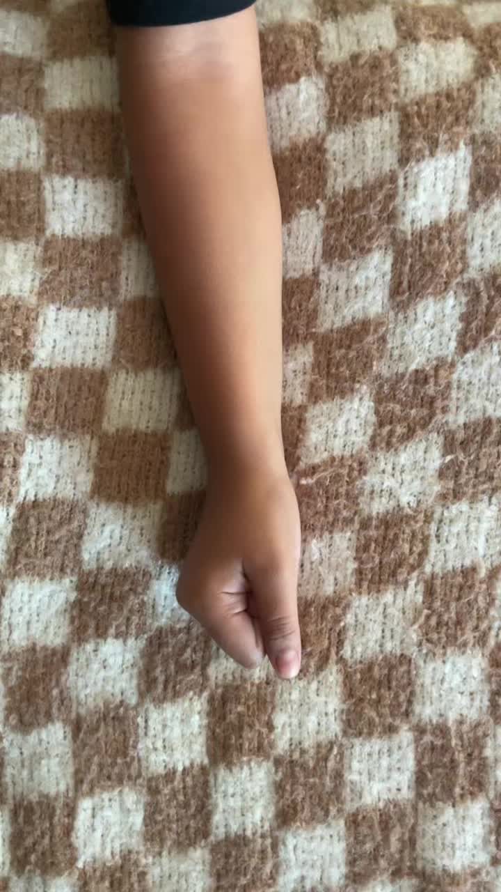 @AuriSkye