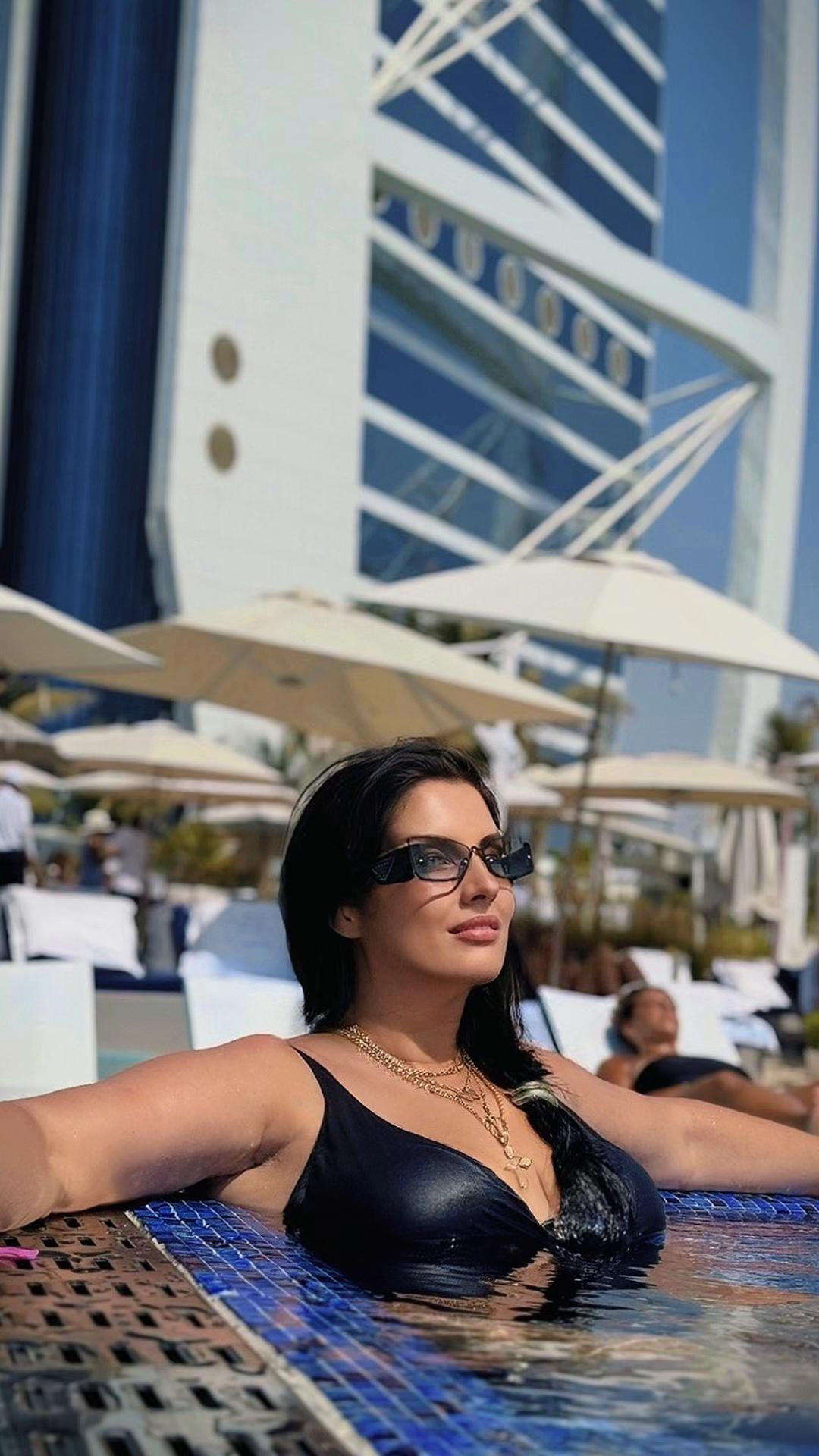 @Ramona M Adriana