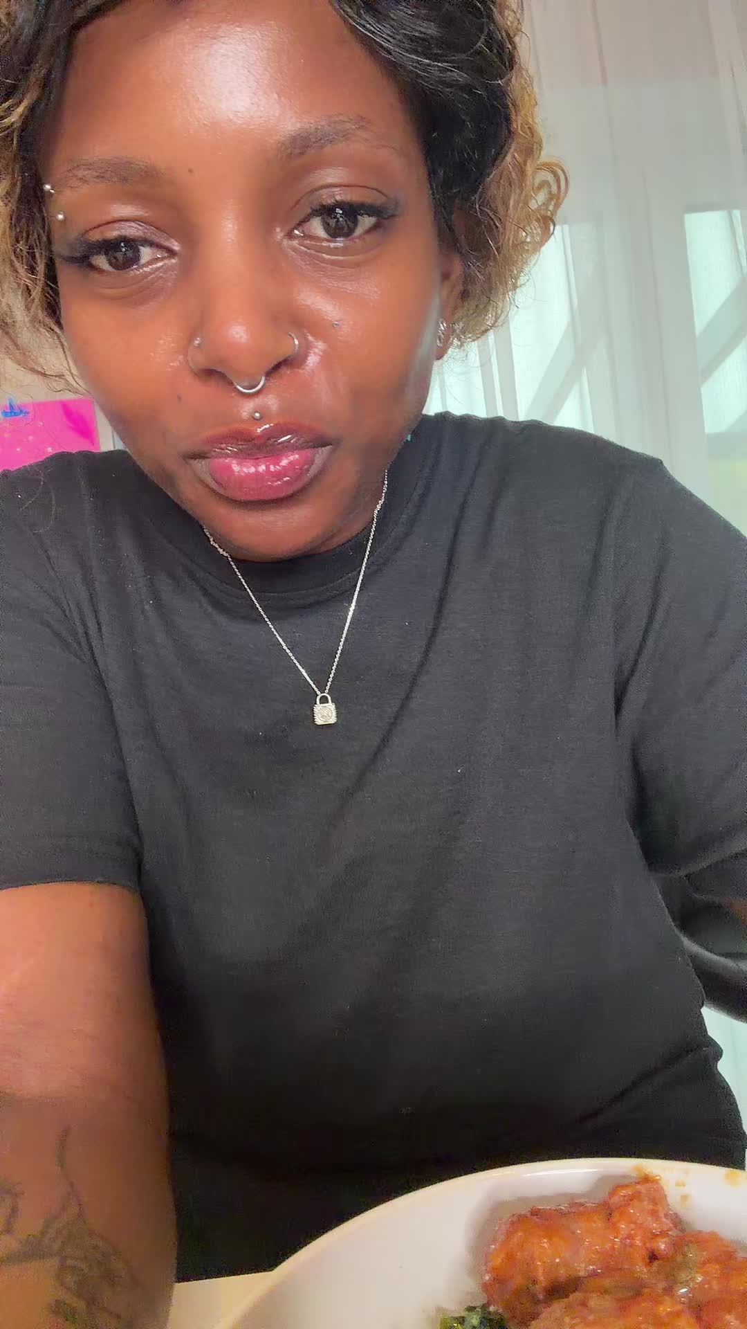 @Veronica Sibonisiwe