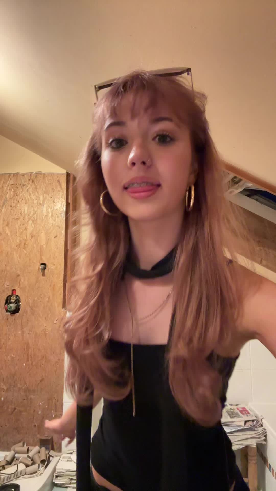 @🦄