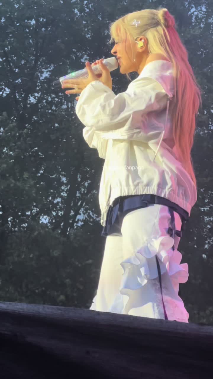 @𝐌𝐢𝐚 (𝐅𝐚𝐧𝐩𝐚𝐠𝐞)ྀི