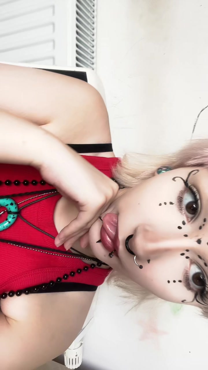 @KOᗰᑭOT ᒍᗩᑭKOᗯY🍎