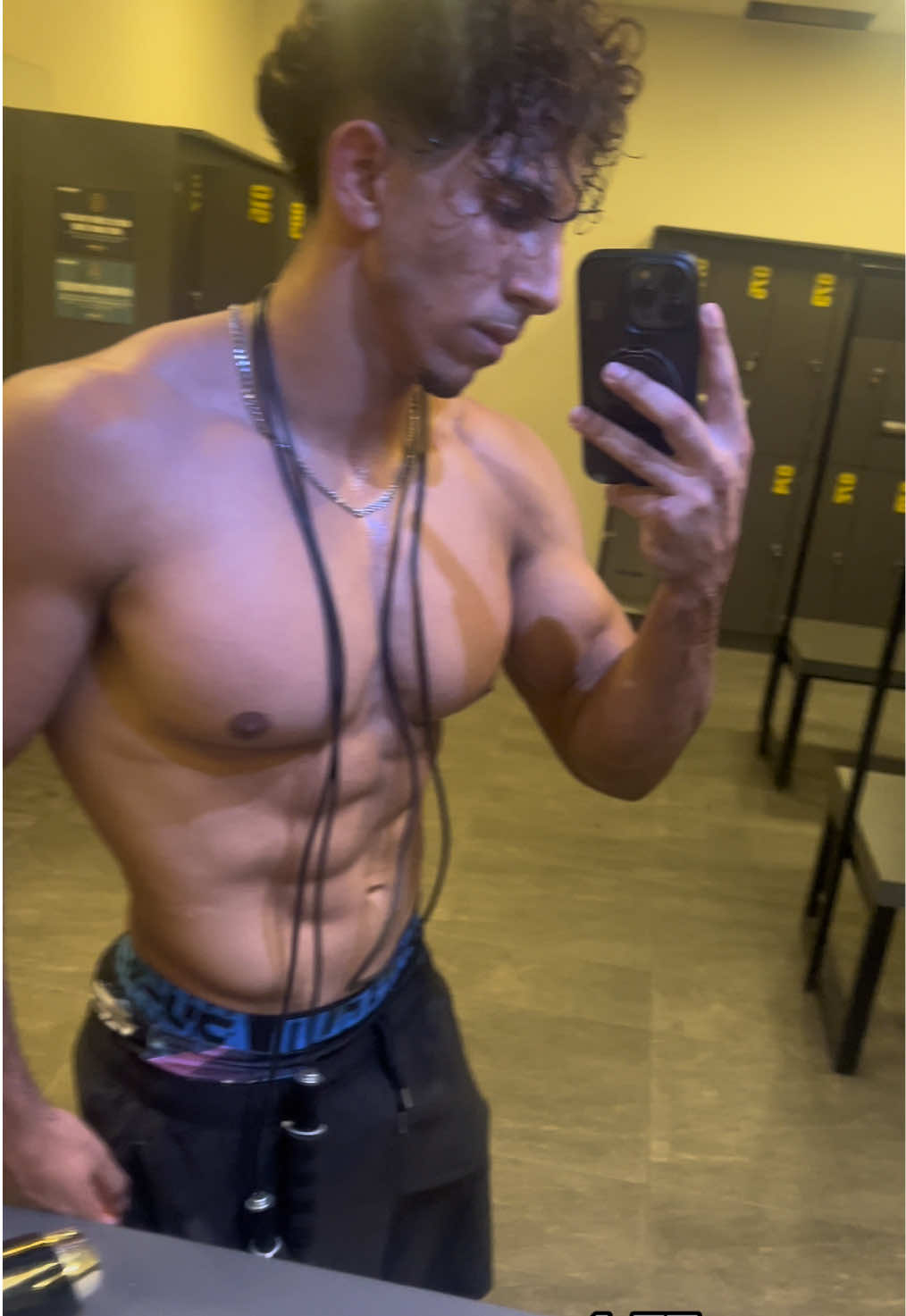 @BSharkkk
