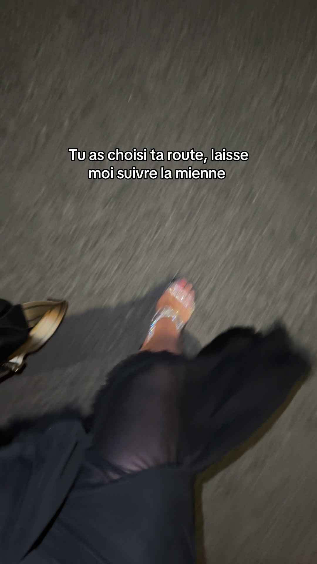@L&eacute;a
