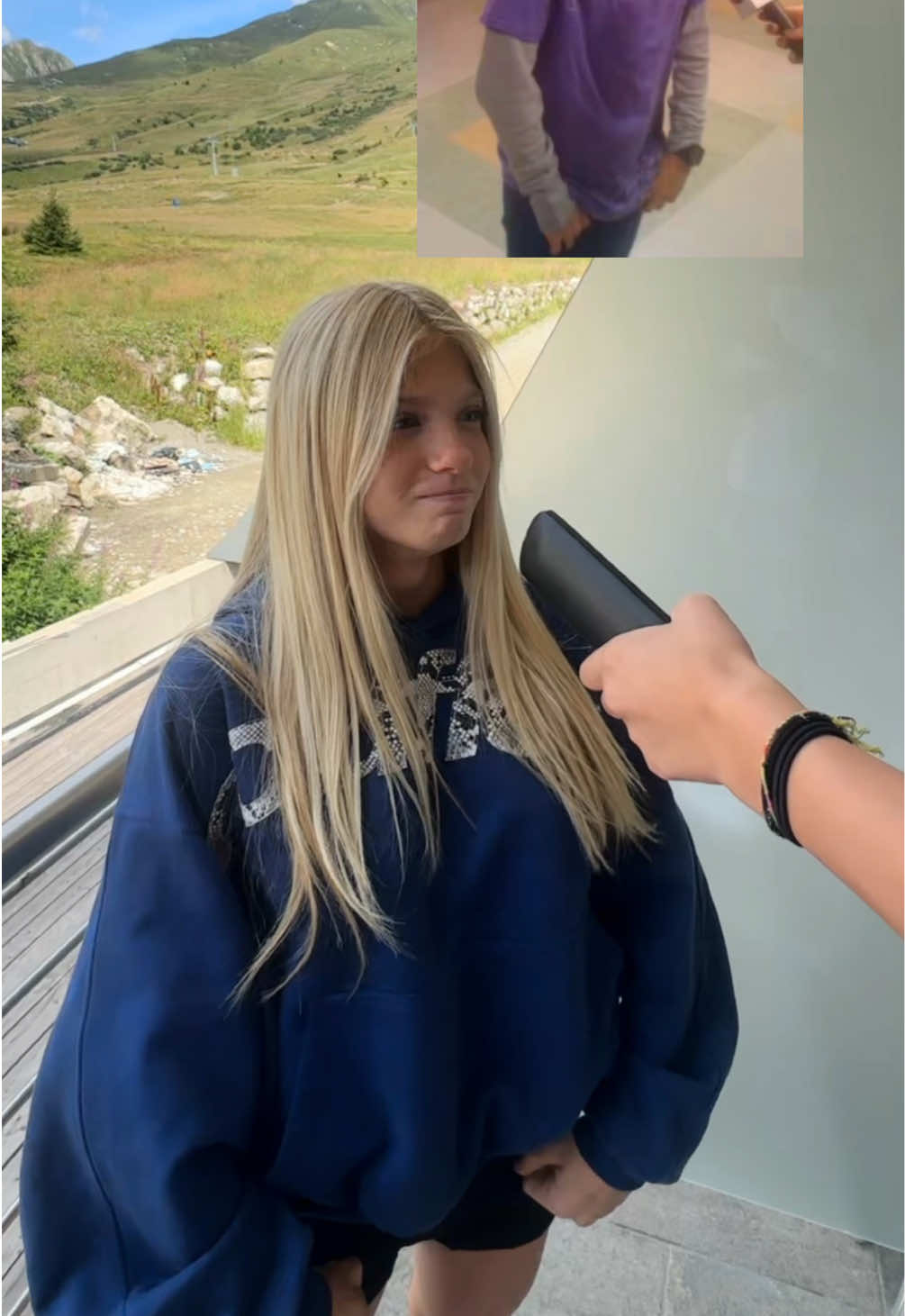 @vi