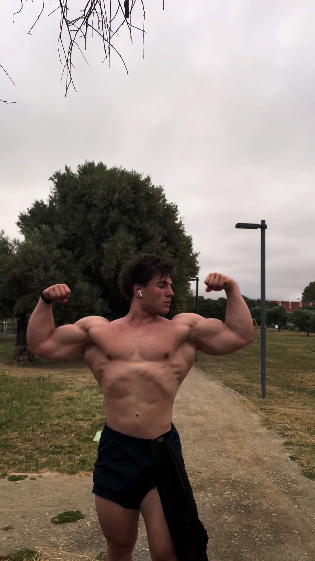 @simoù