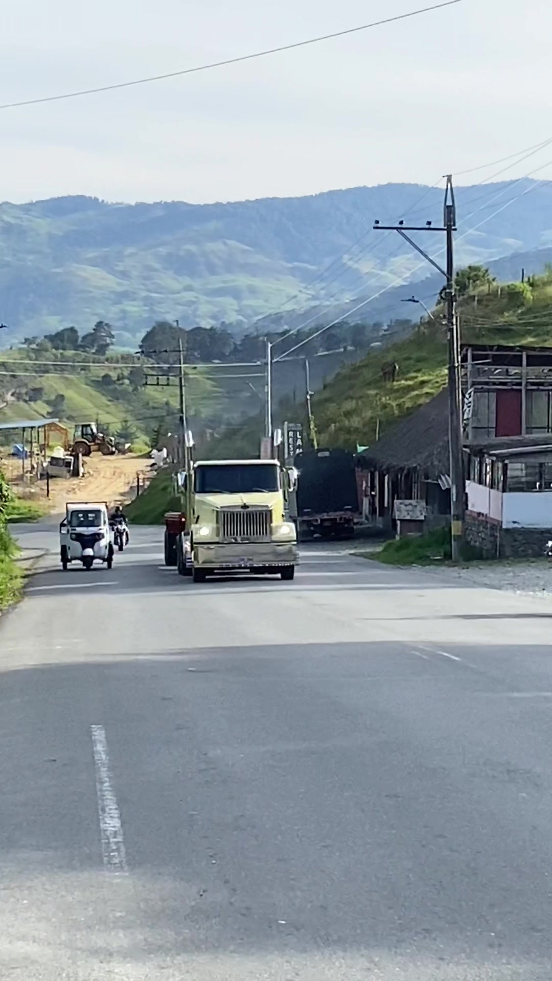 @๐๐colitas_truckss๐๐