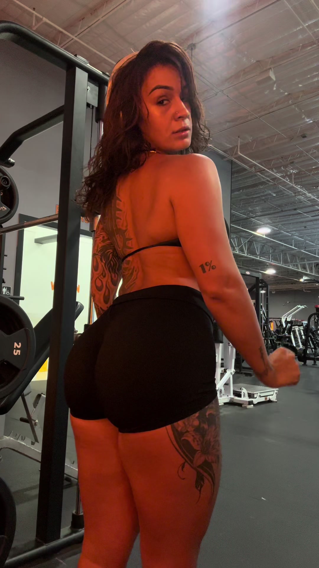 @ibuildbaddies