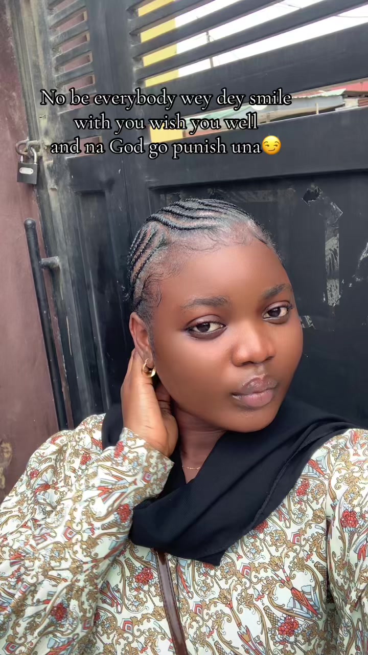 @Meenah🥺🌸