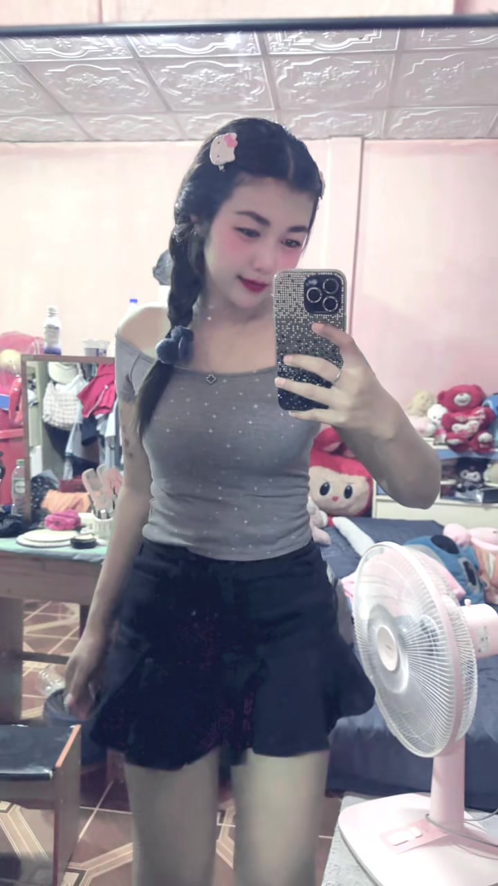 @Chompoo