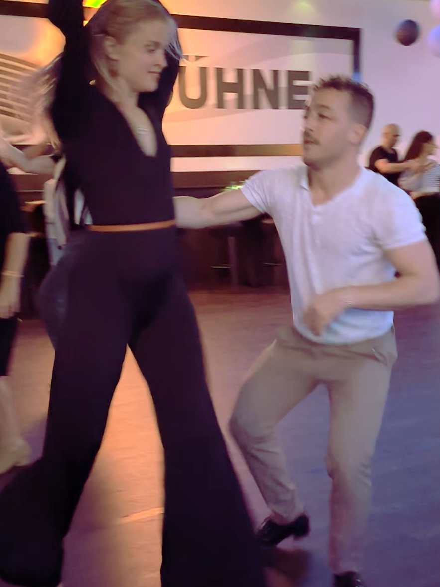 @Salsa Libre Dansschool