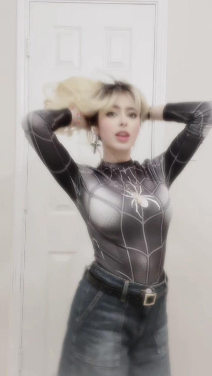 @Julianafoxxy