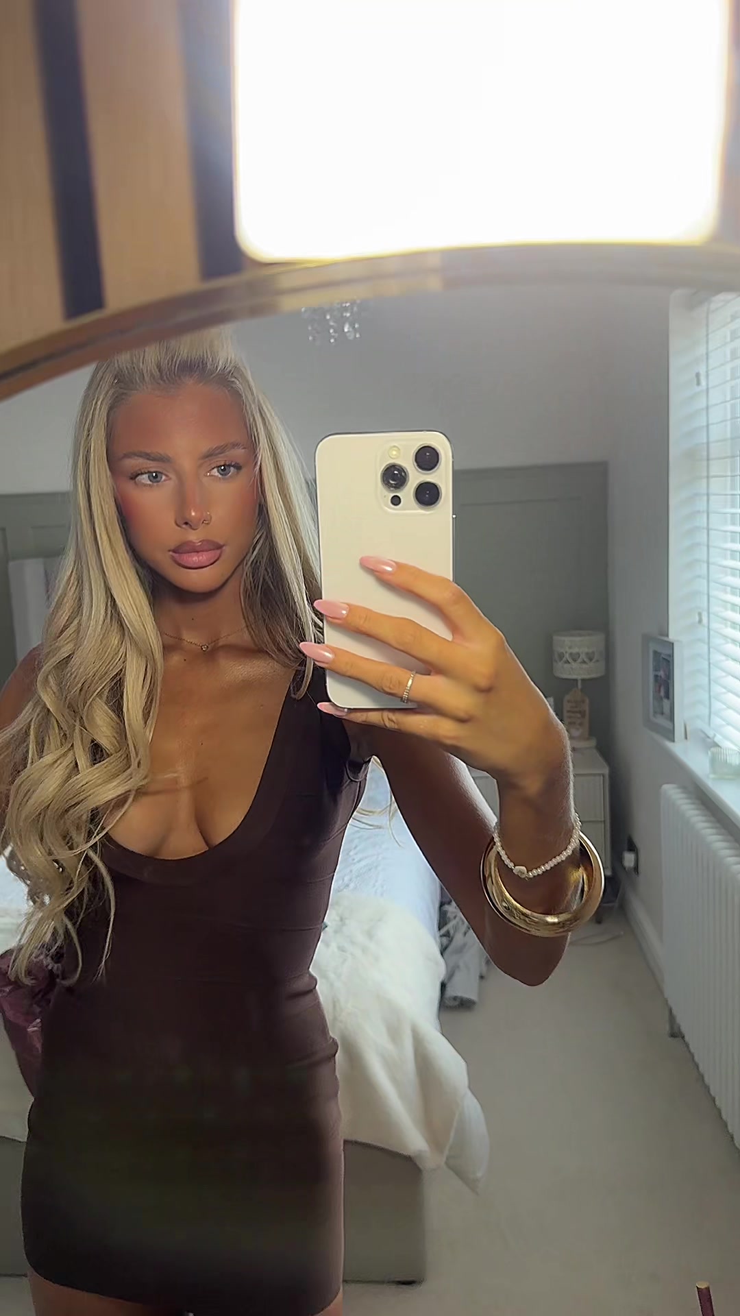 @miakirbz