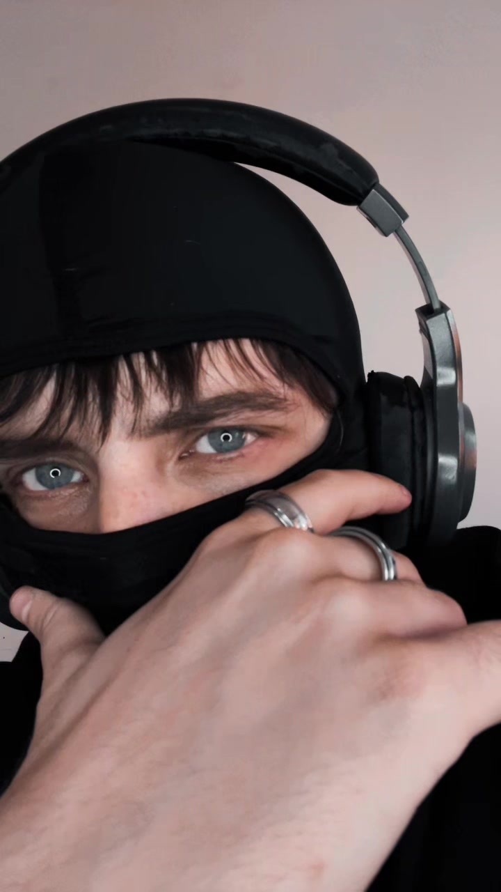 @KNIFE