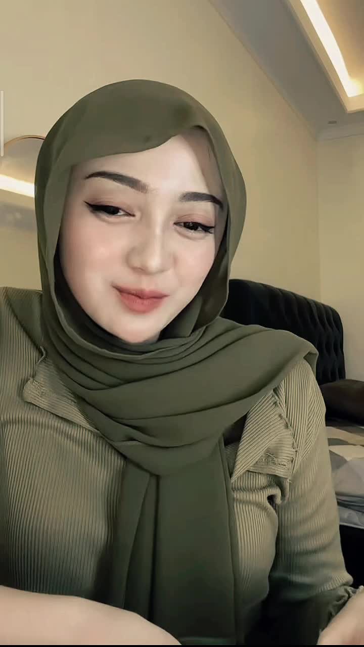 @فتاة جميلة