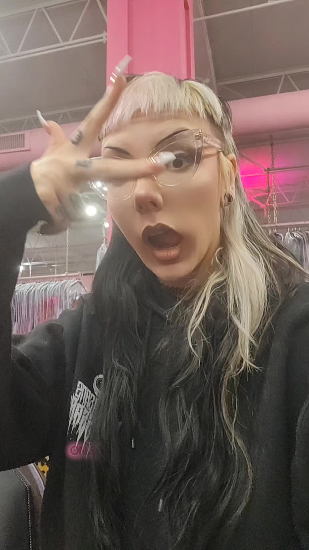 @GothBitchJuice