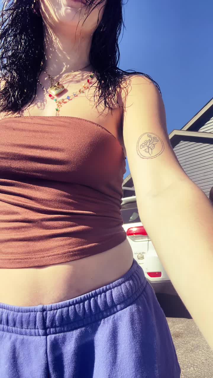 @👣