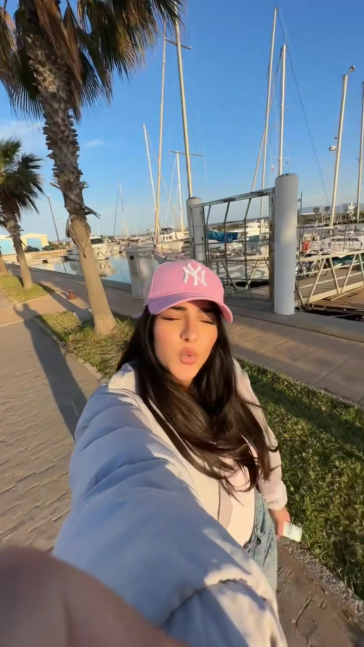 @Hajarita_ess