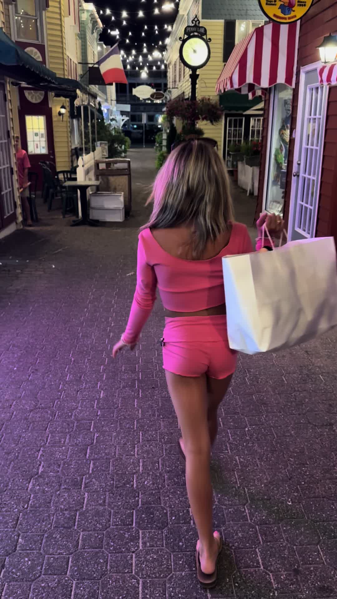 @KayKay