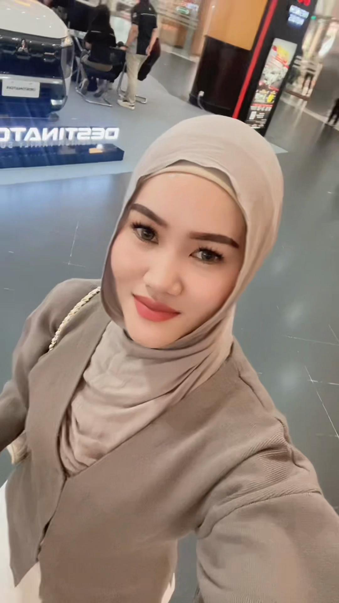 @Sepia Risa