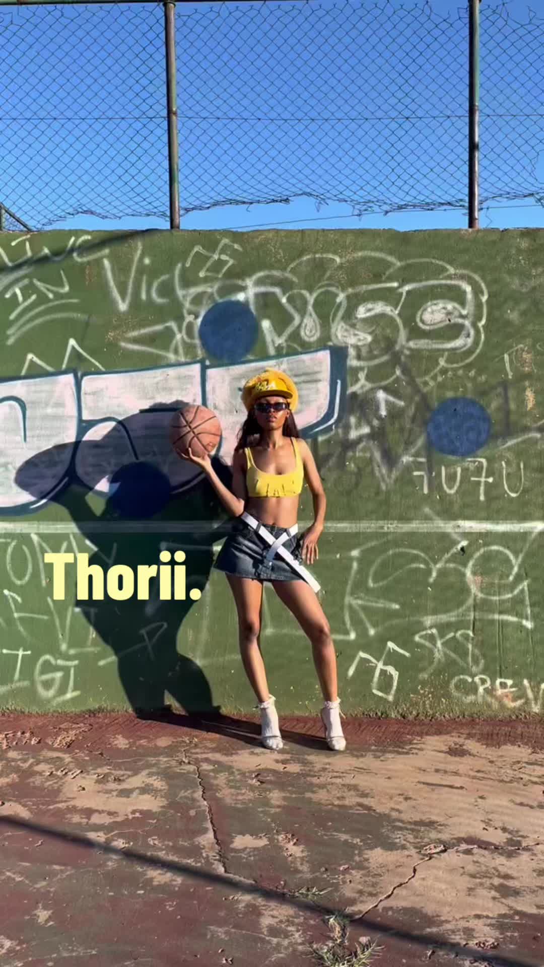 @𝐓𝐡𝐨𝐫𝐢𝐢