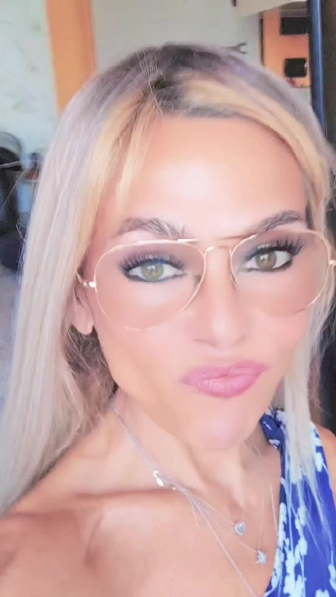 @anna