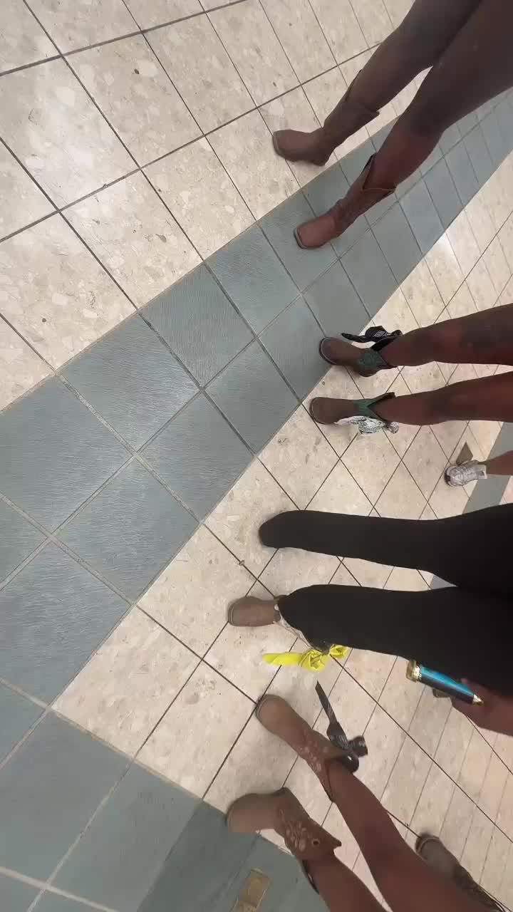 @_.mariahhsoofine