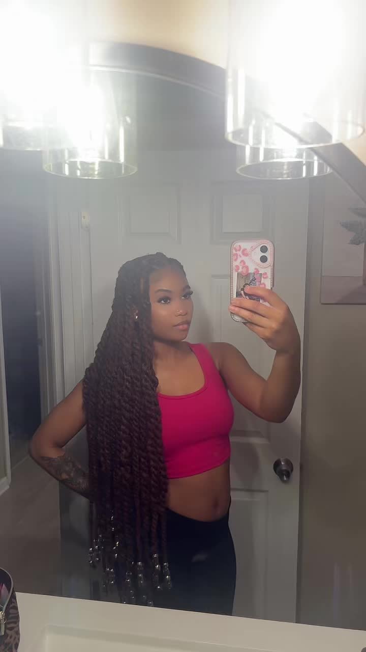 @Pretty lil dreadhead🥰