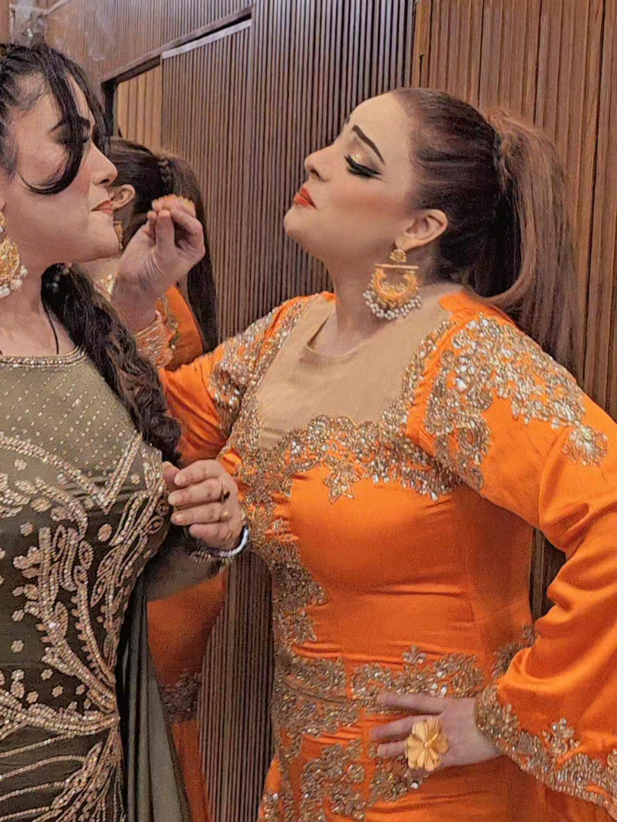 @Falak butt falak butt