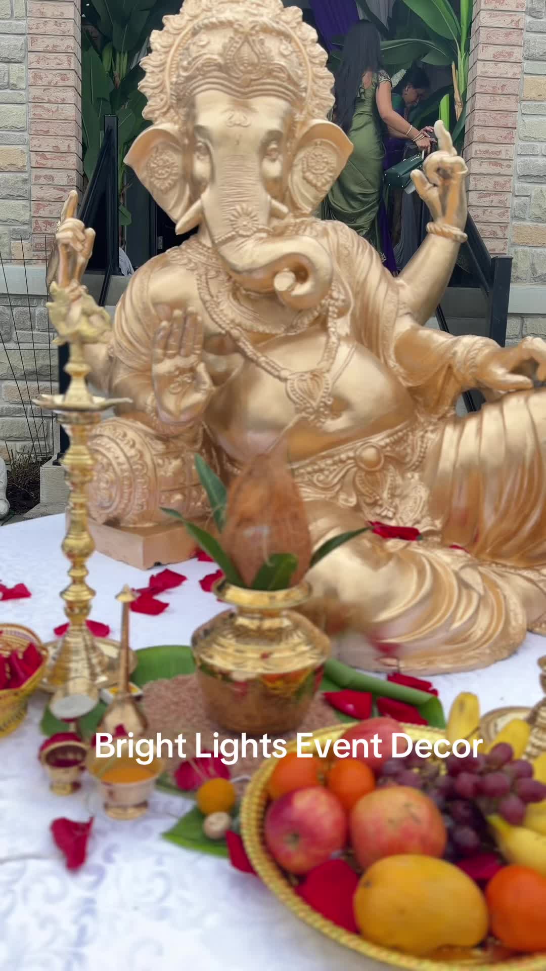 @Bright Lights Event Decor