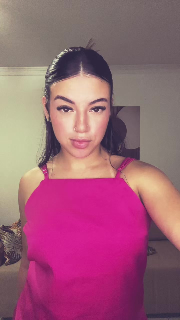 @•EMILLY•