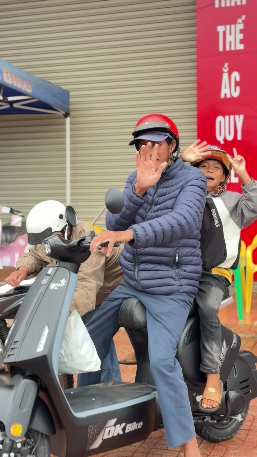 @Xe Điện T&iacute;n Sỹ Daklak