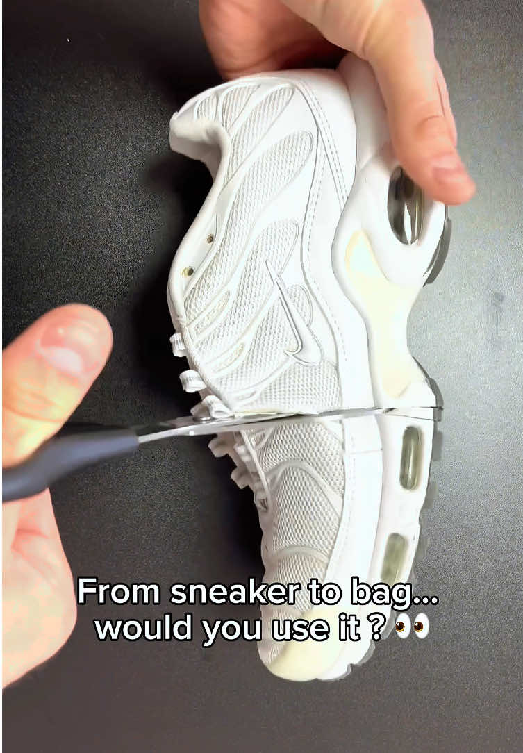 @Sneakers Maxx