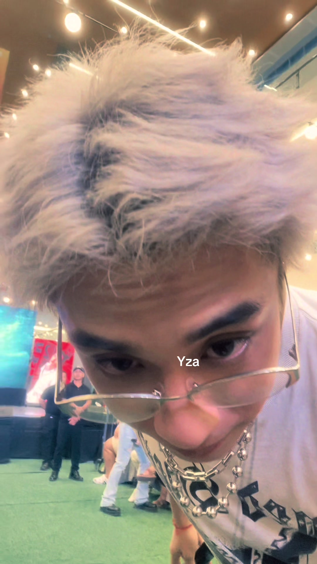 @🦊🐼 Yza 🐺🌹🦁