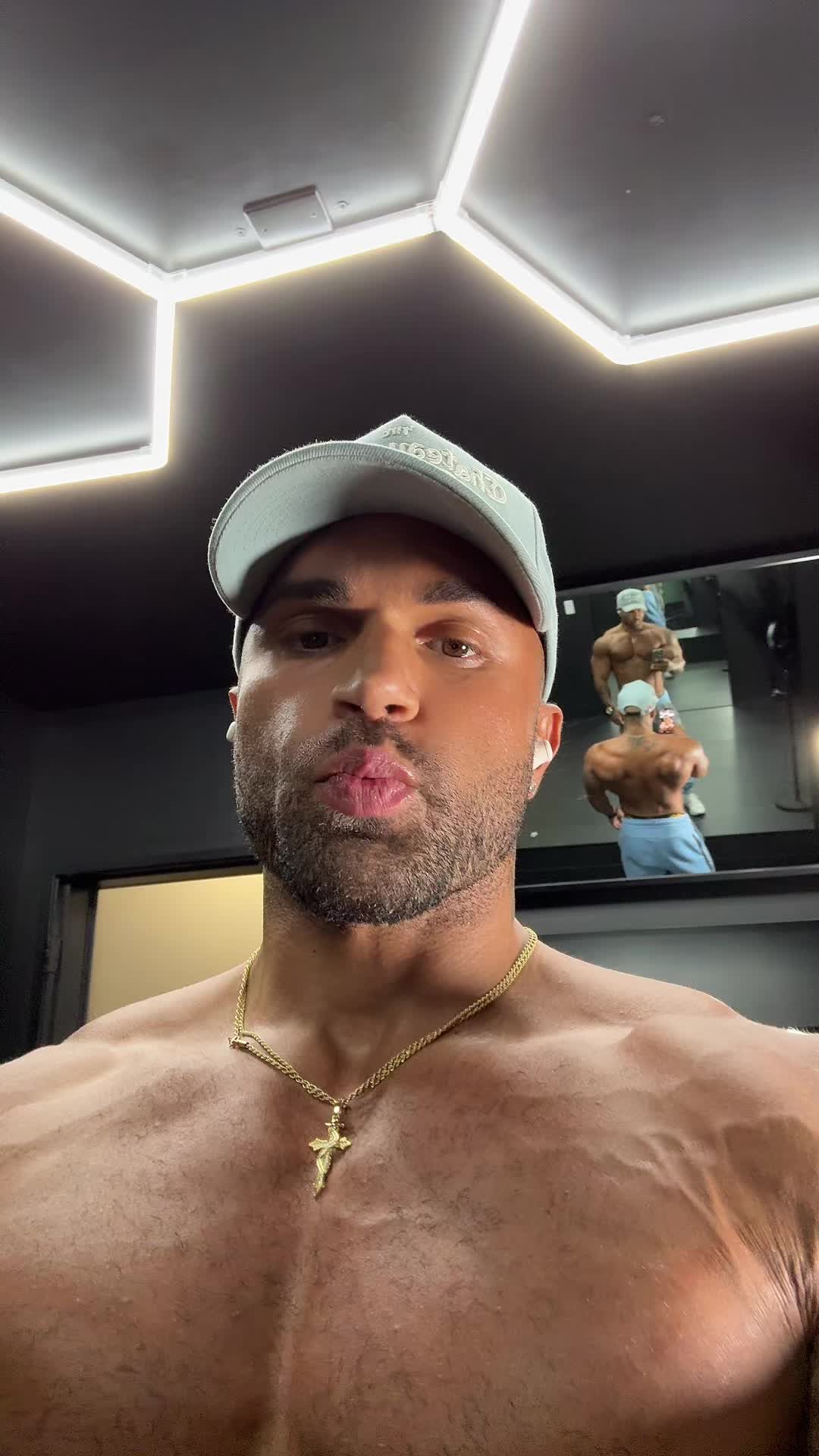 @Raciel Castro