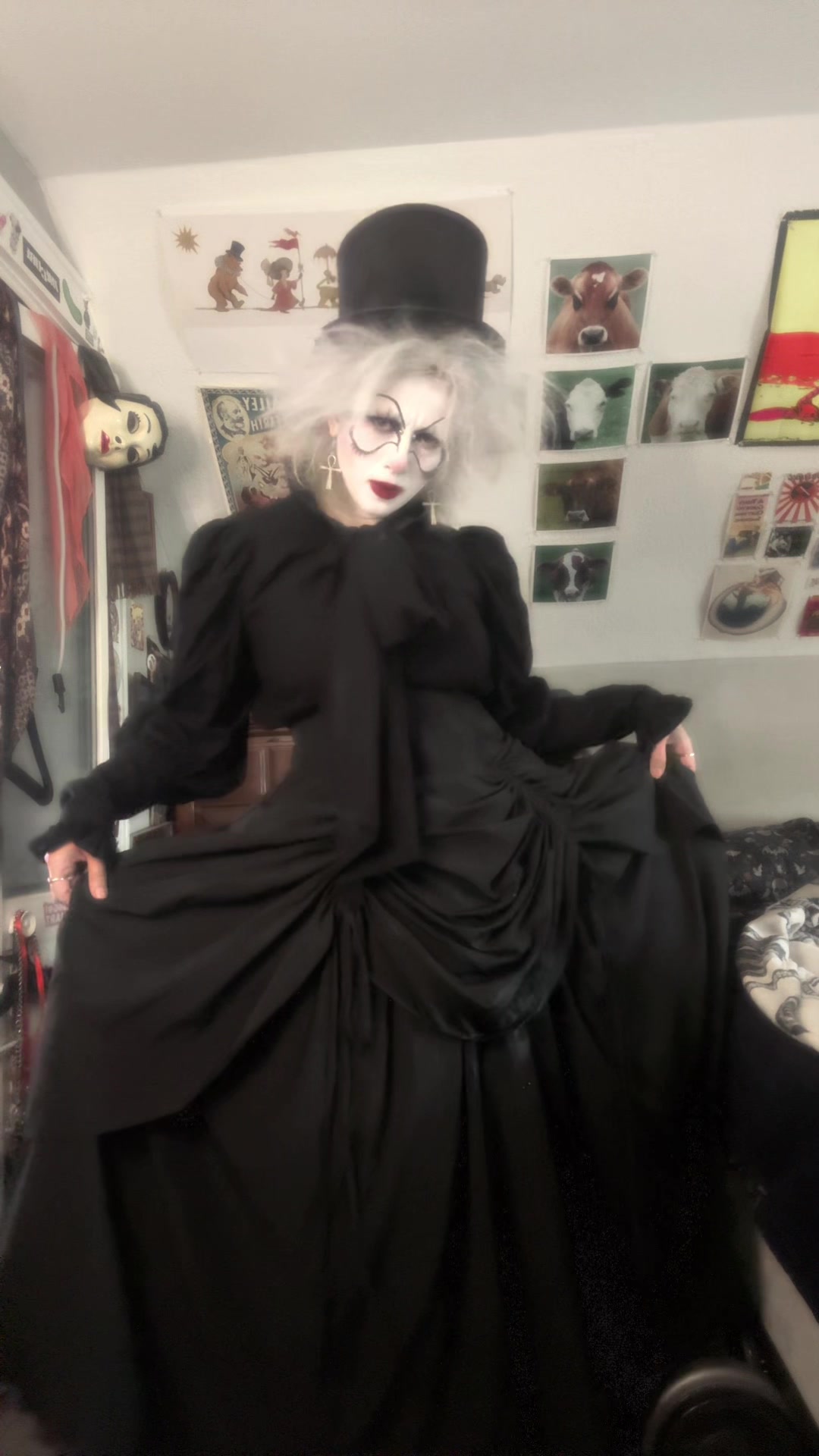 @dollygoth666