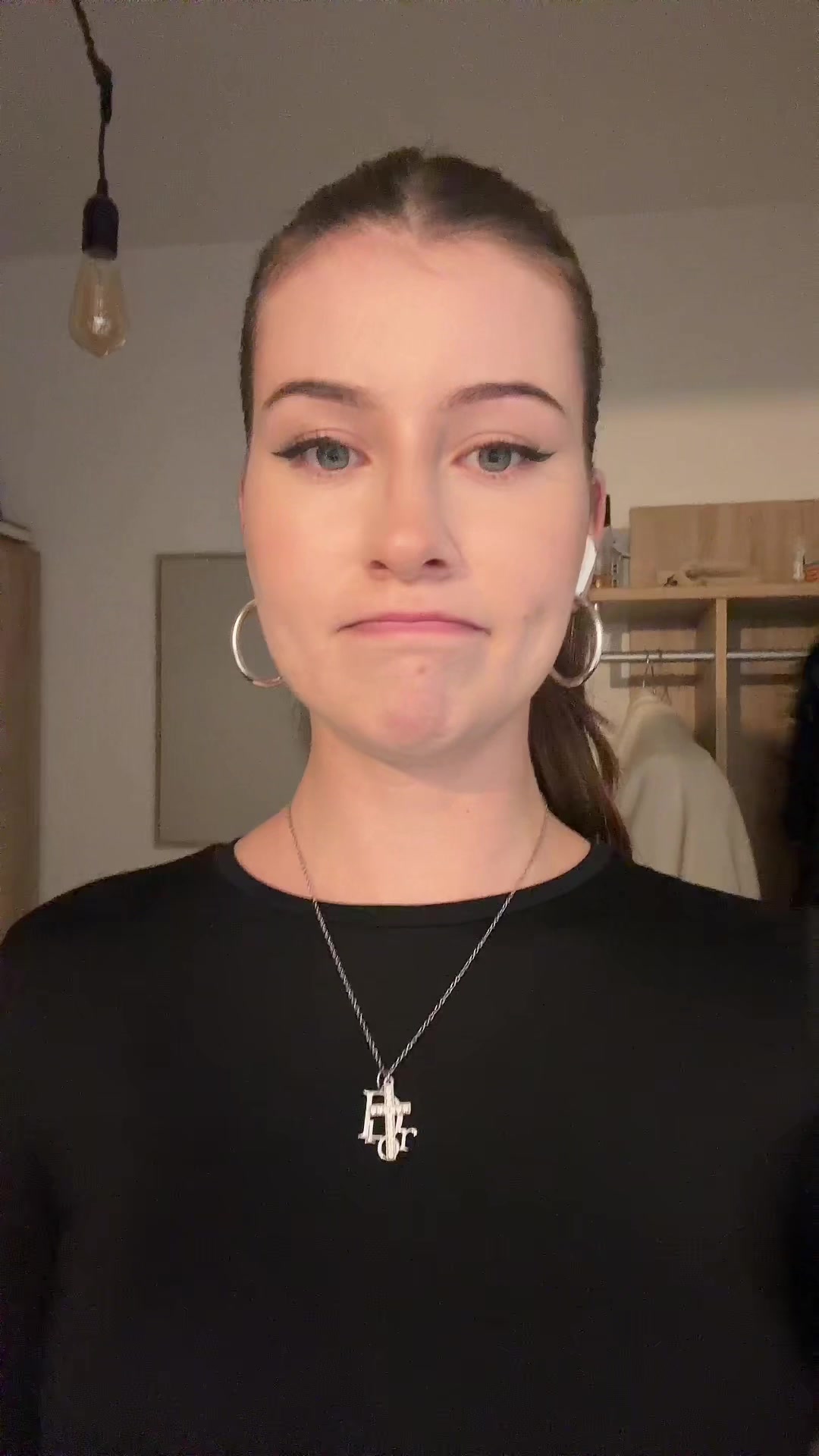 @annaiiiiiiiiiiiii