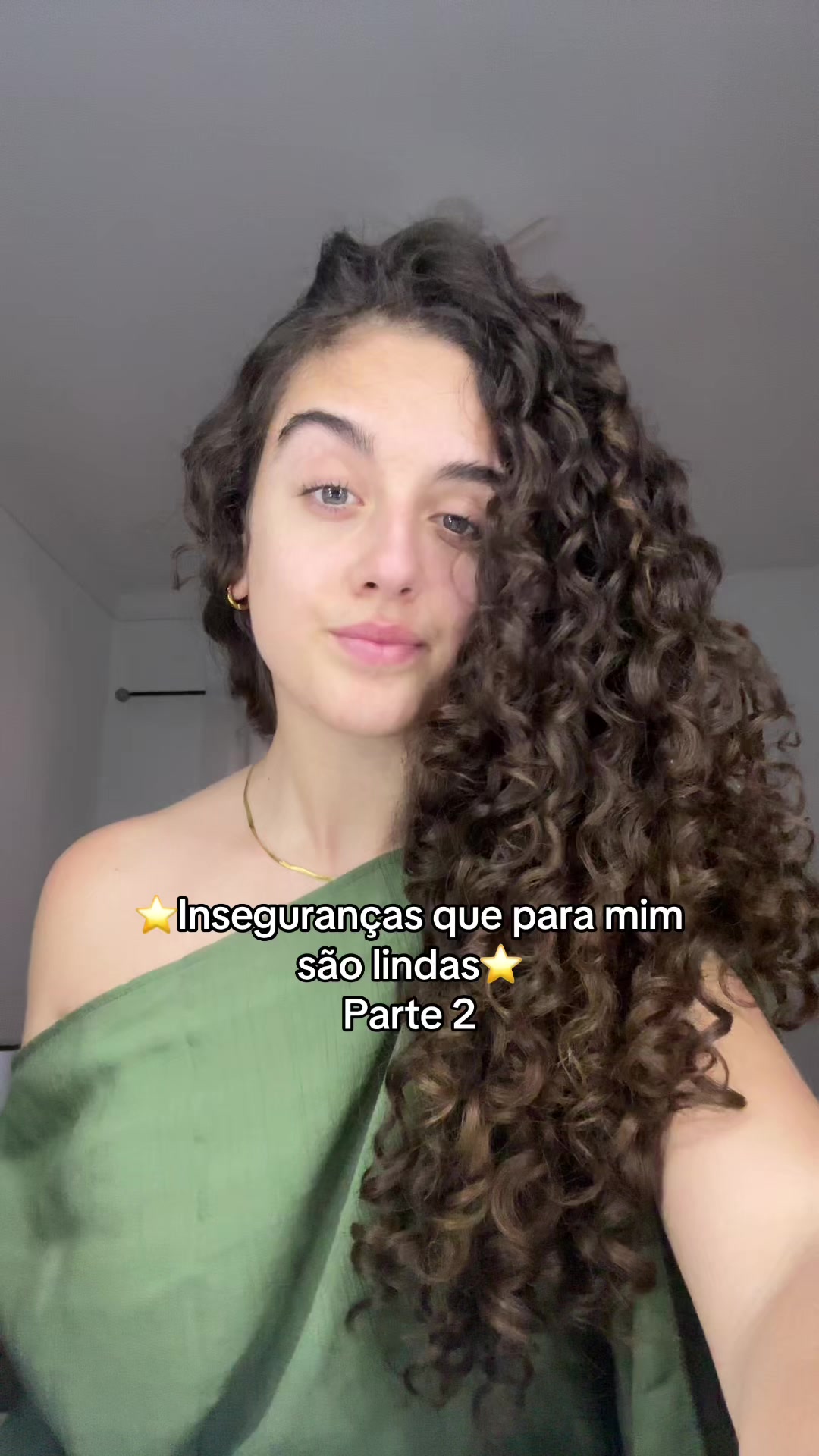@laratorrez_